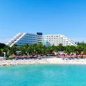 Oasis Palm Cancún